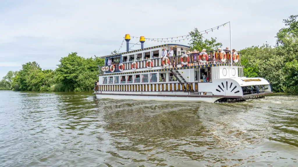 southern comfort river boat in the broads