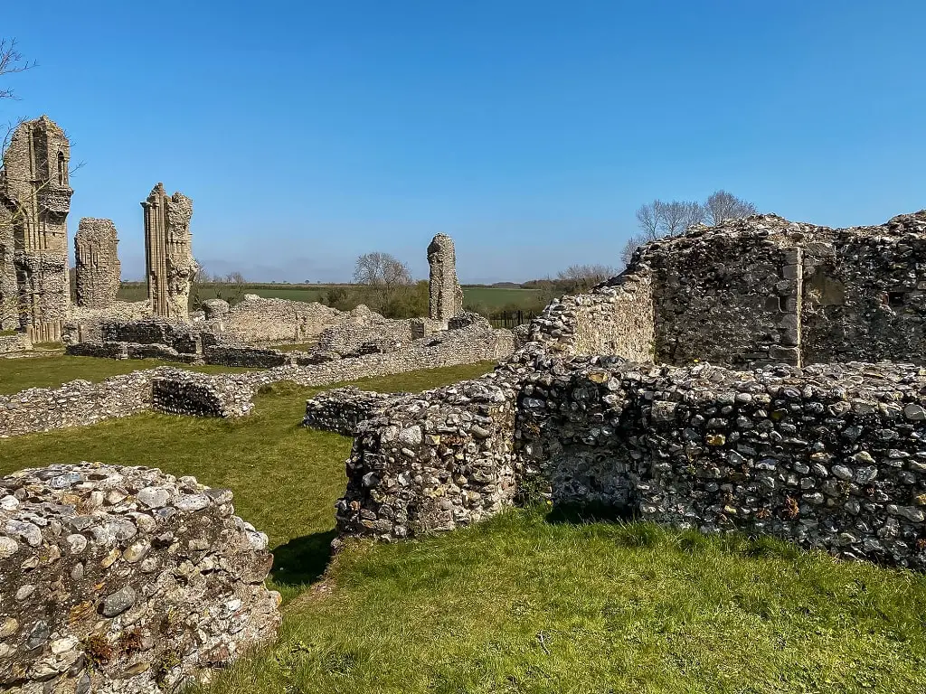 binham priory ruins