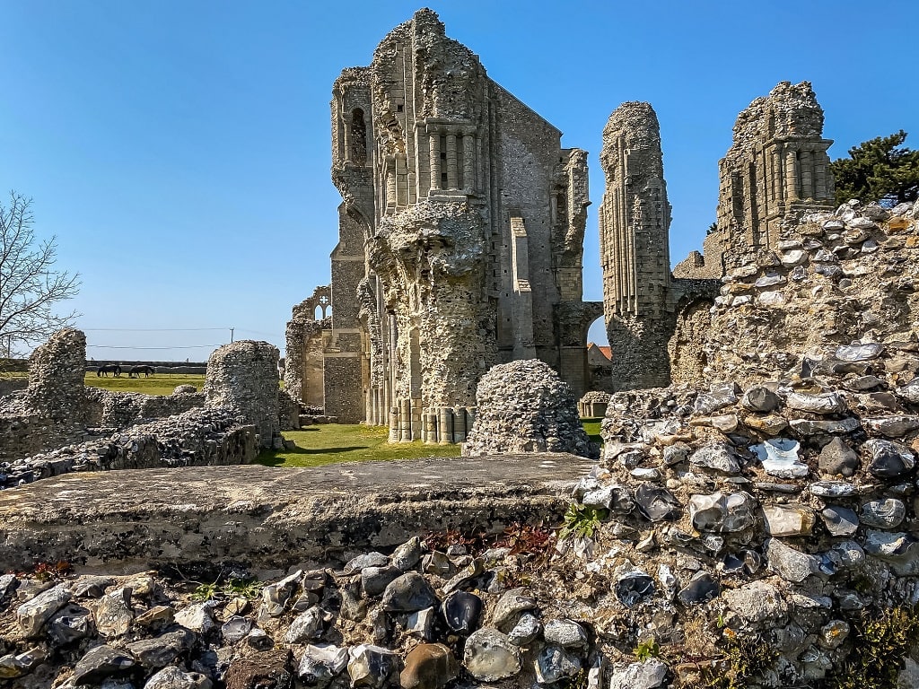 binham priory ruins