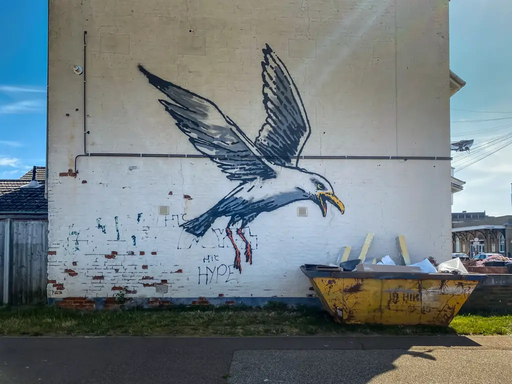seagull in lowestoft by banksy