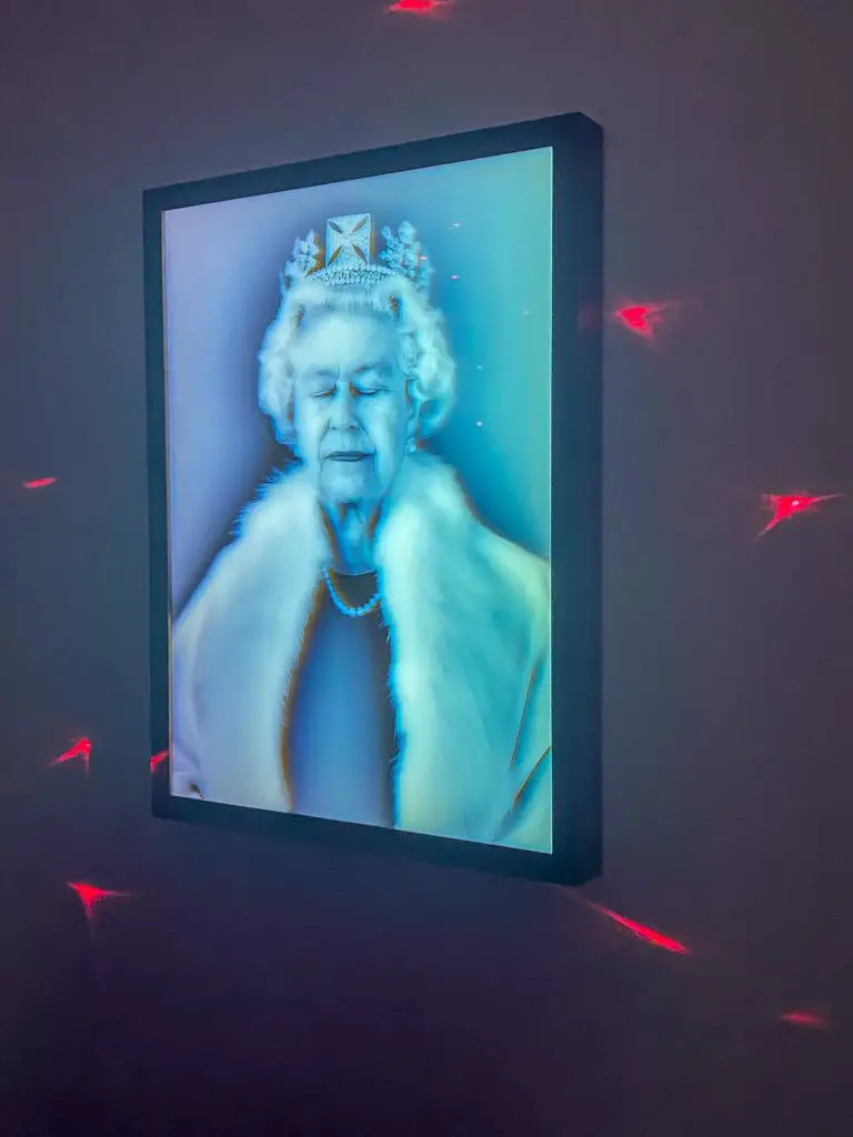 chris levine's portrait of queen elizabeth ii