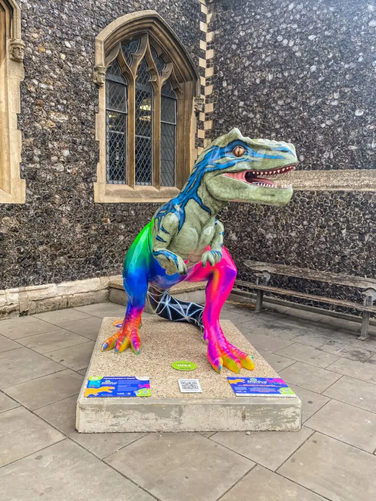 tyrannosaurus mesh by the guildhall