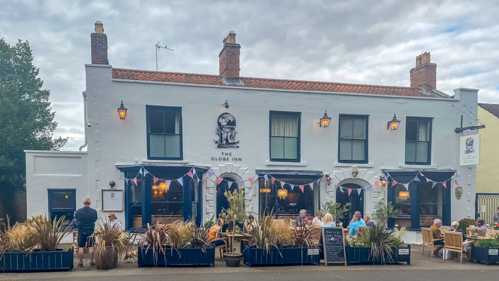 exterior of the globe inn in wells-next-the-sea