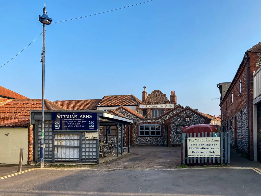 exterior of Windham Arms Pub in Sheringham