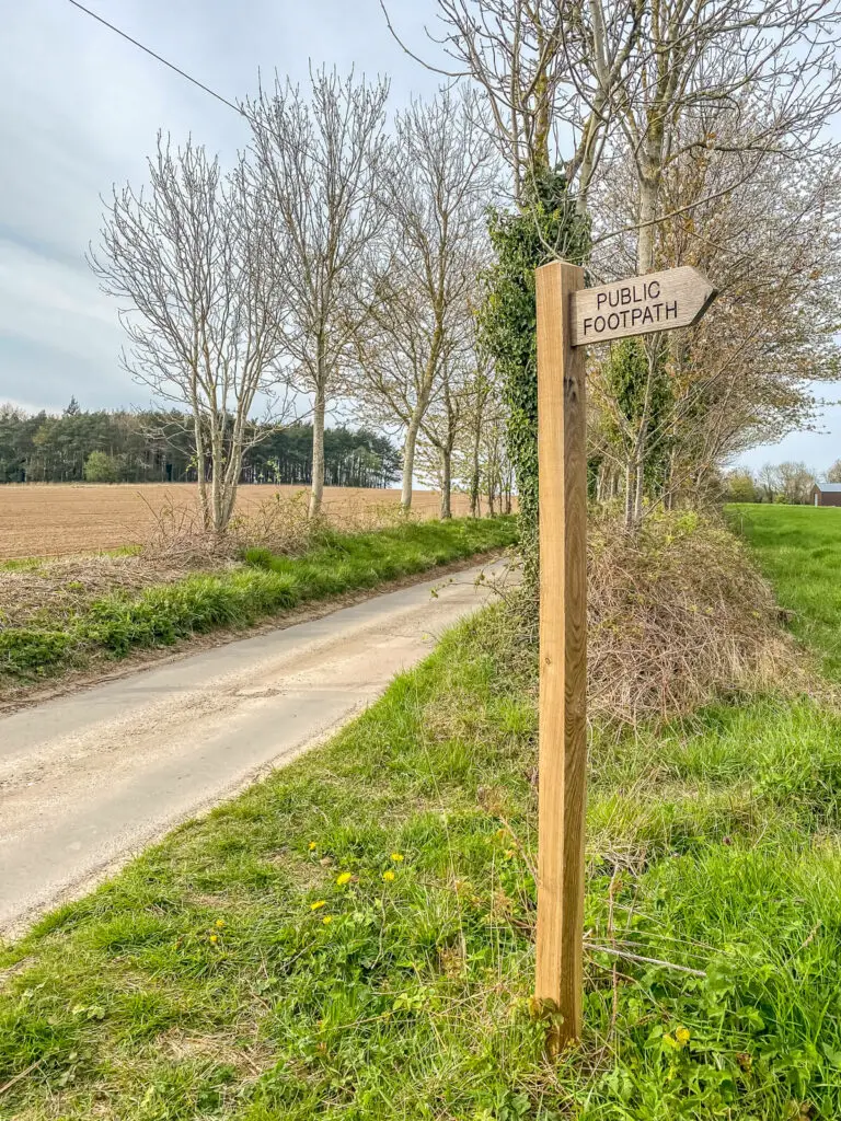 sign for public footpath