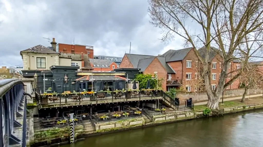 exterior of the compleat angler pub in norwich