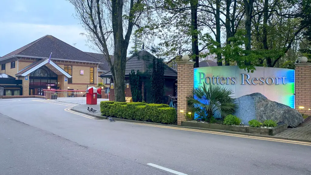 view of the entrance to potters resort in hopton on sea in Norfolk